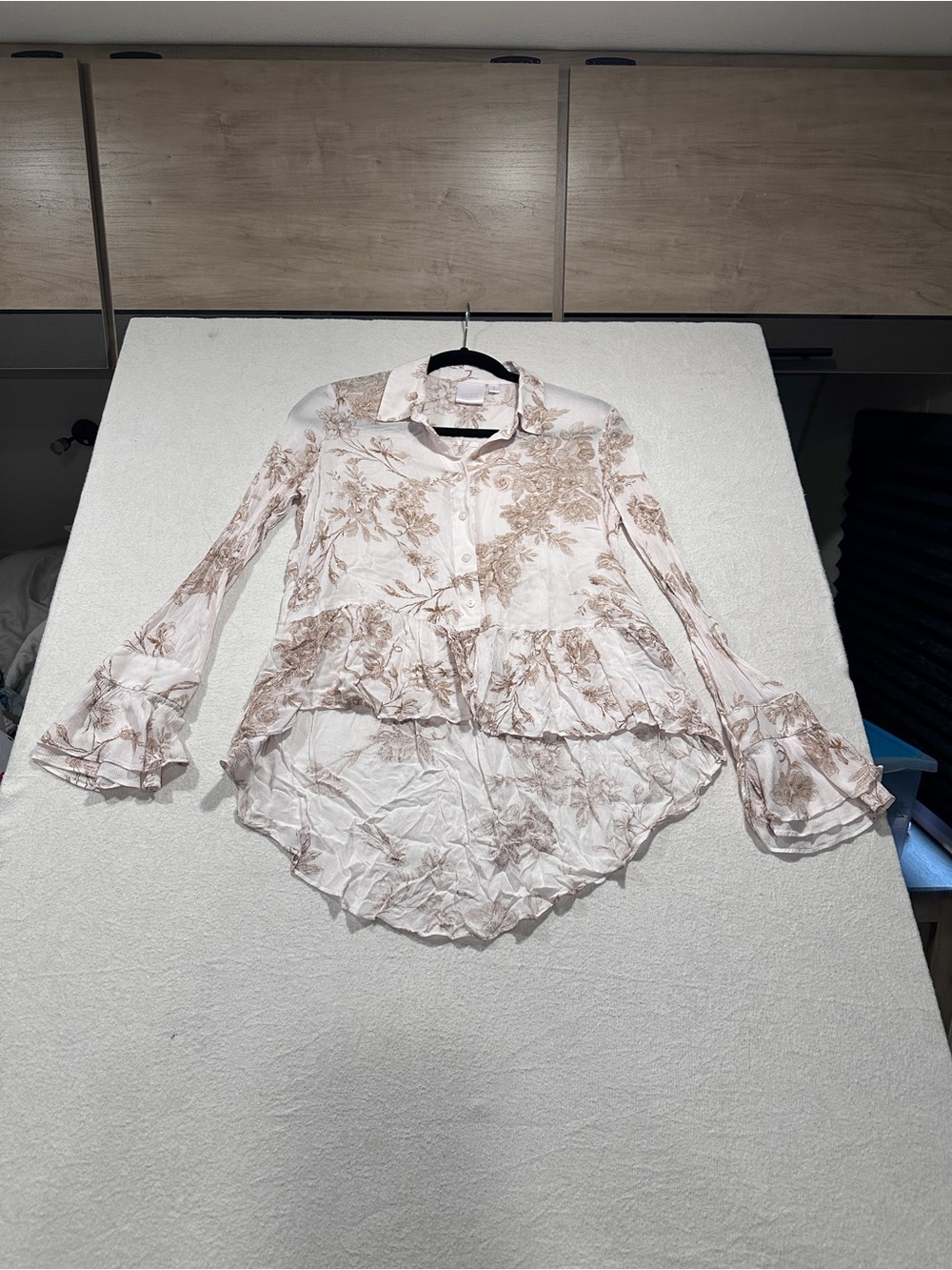 LC Lauren Conrad Cream Blouse with Tan Floral Print and Ruffle Hem